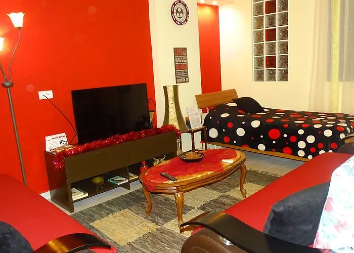 Central Apartments Shoshi