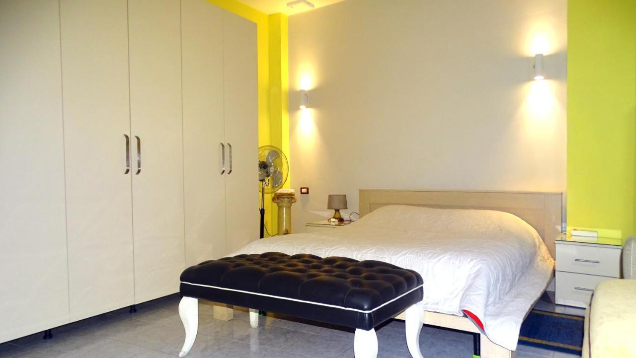 Shoshi Apartment