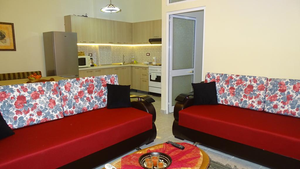 Shoshi Apartment *