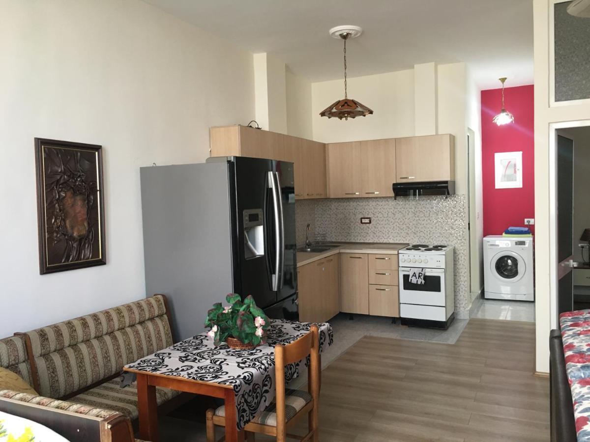 Apartment Shoshi *
